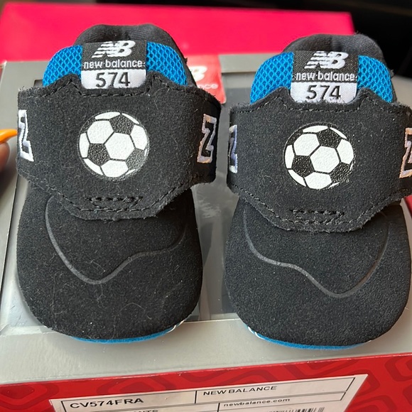 New Balance 574 Crib Shoes - Picture 1 of 5